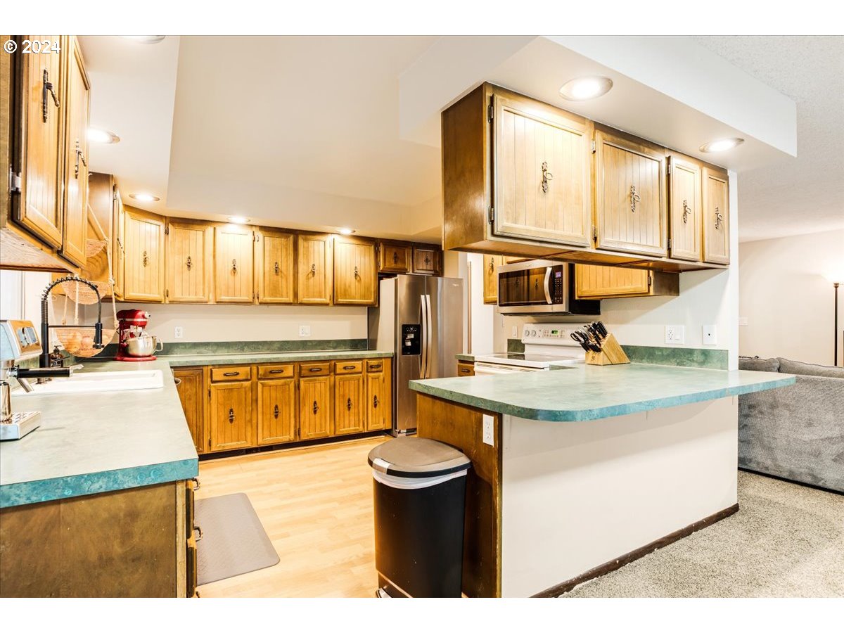 10755 SW DERRY DELL CT