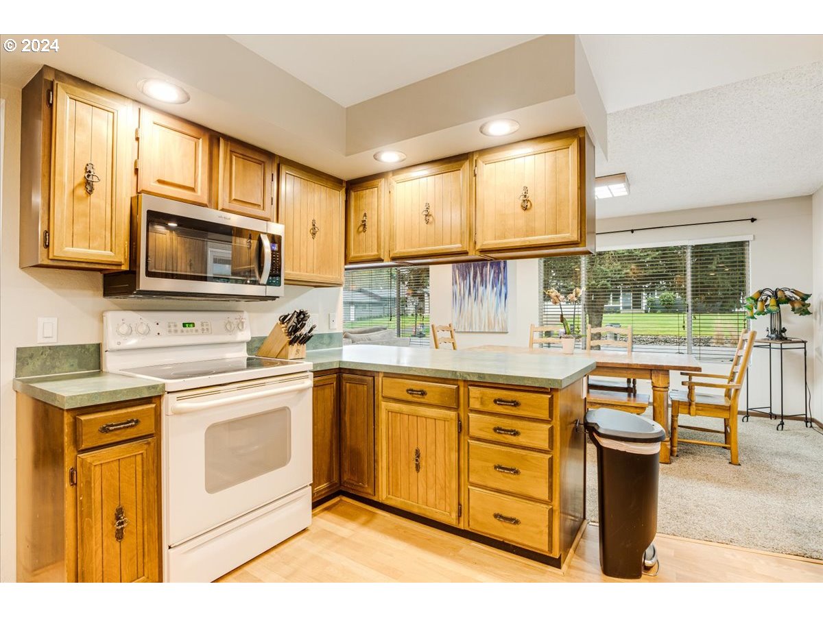 10755 SW DERRY DELL CT