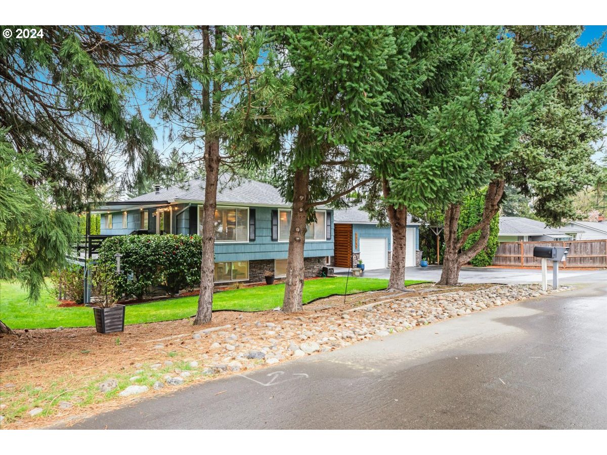 10755 SW DERRY DELL CT