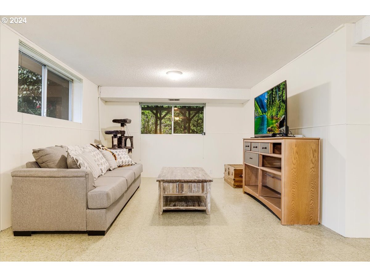 10755 SW DERRY DELL CT