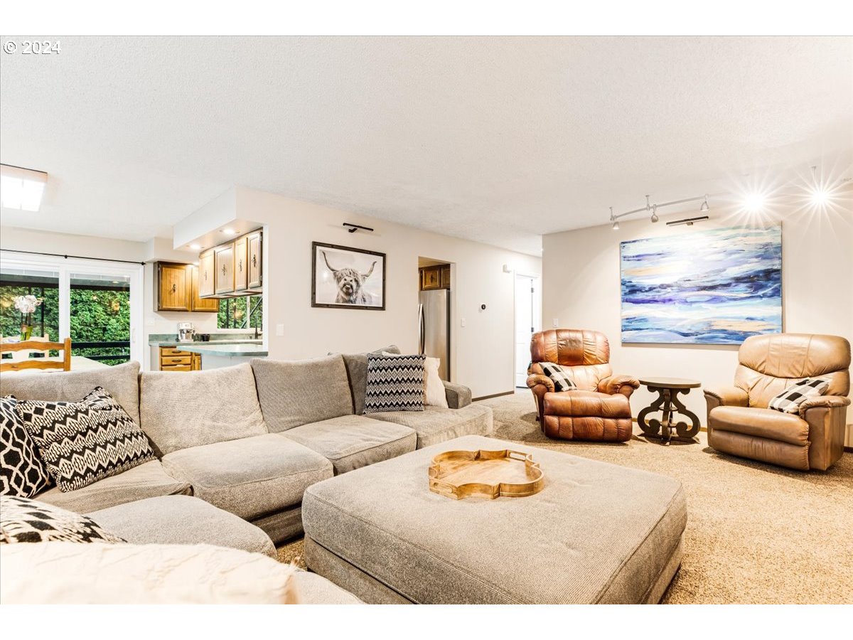 10755 SW DERRY DELL CT