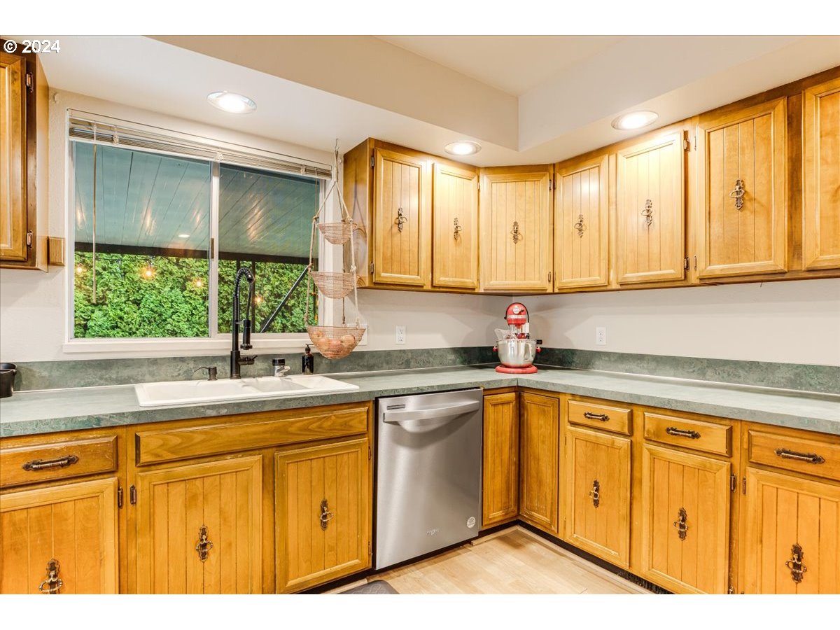 10755 SW DERRY DELL CT