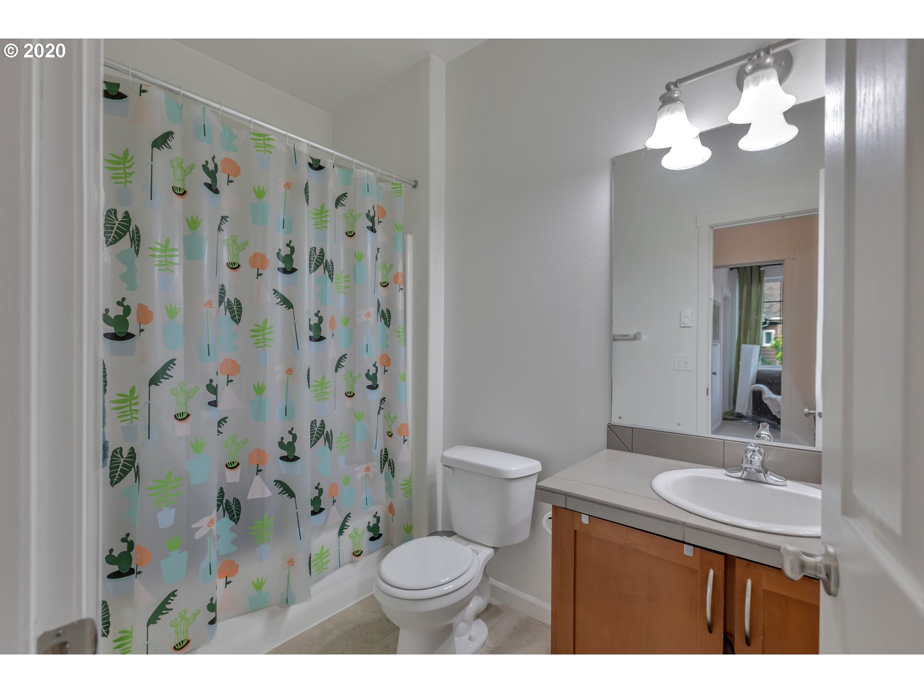 695 NW Falling Waters LN NW 401