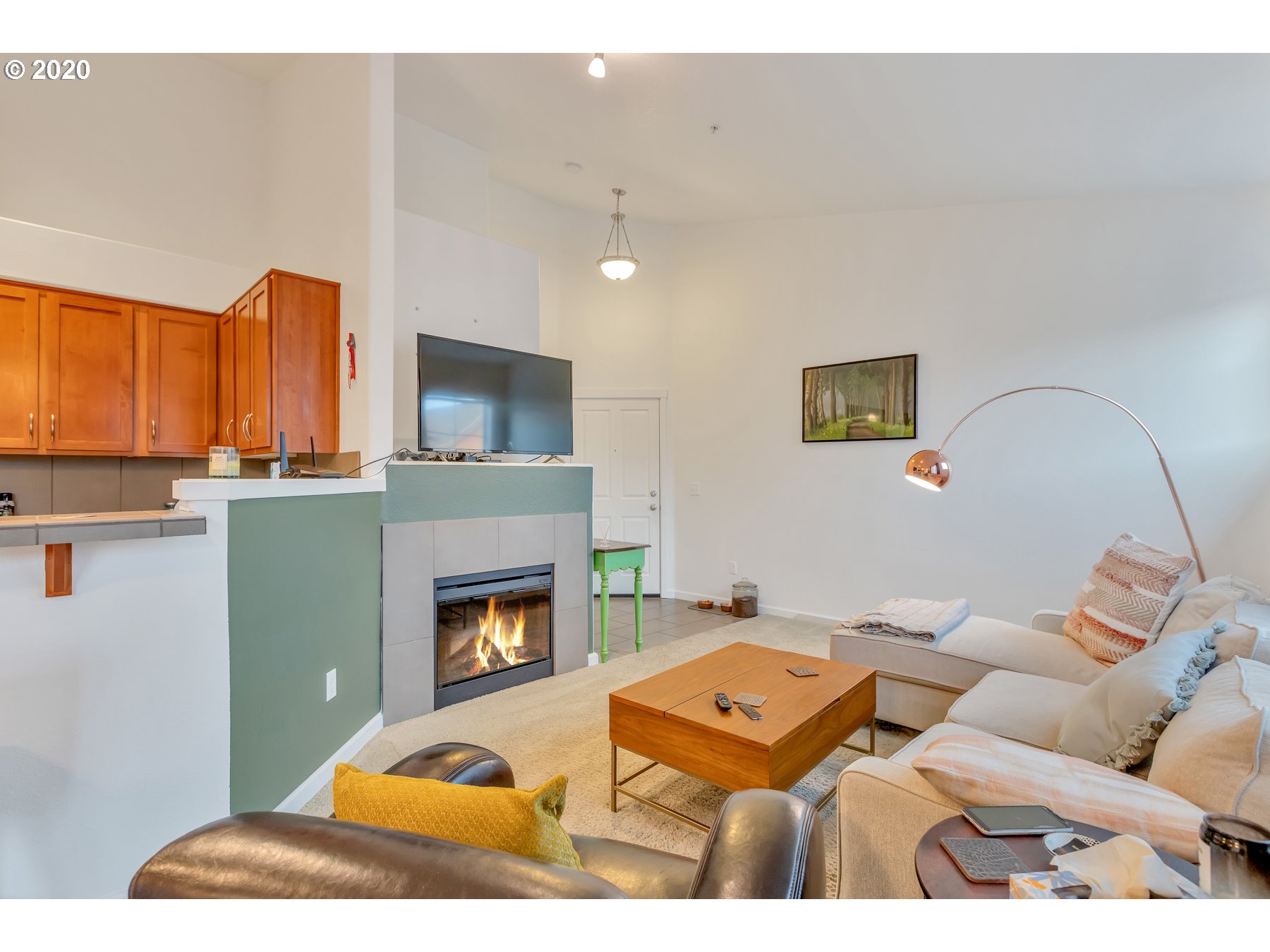 695 NW Falling Waters LN NW 401