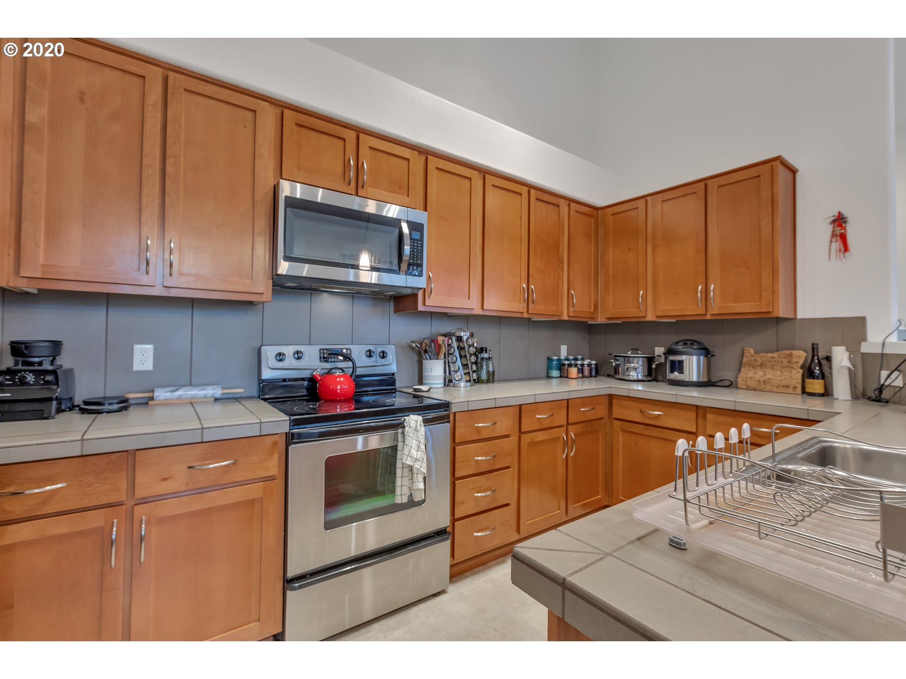 695 NW Falling Waters LN NW 401