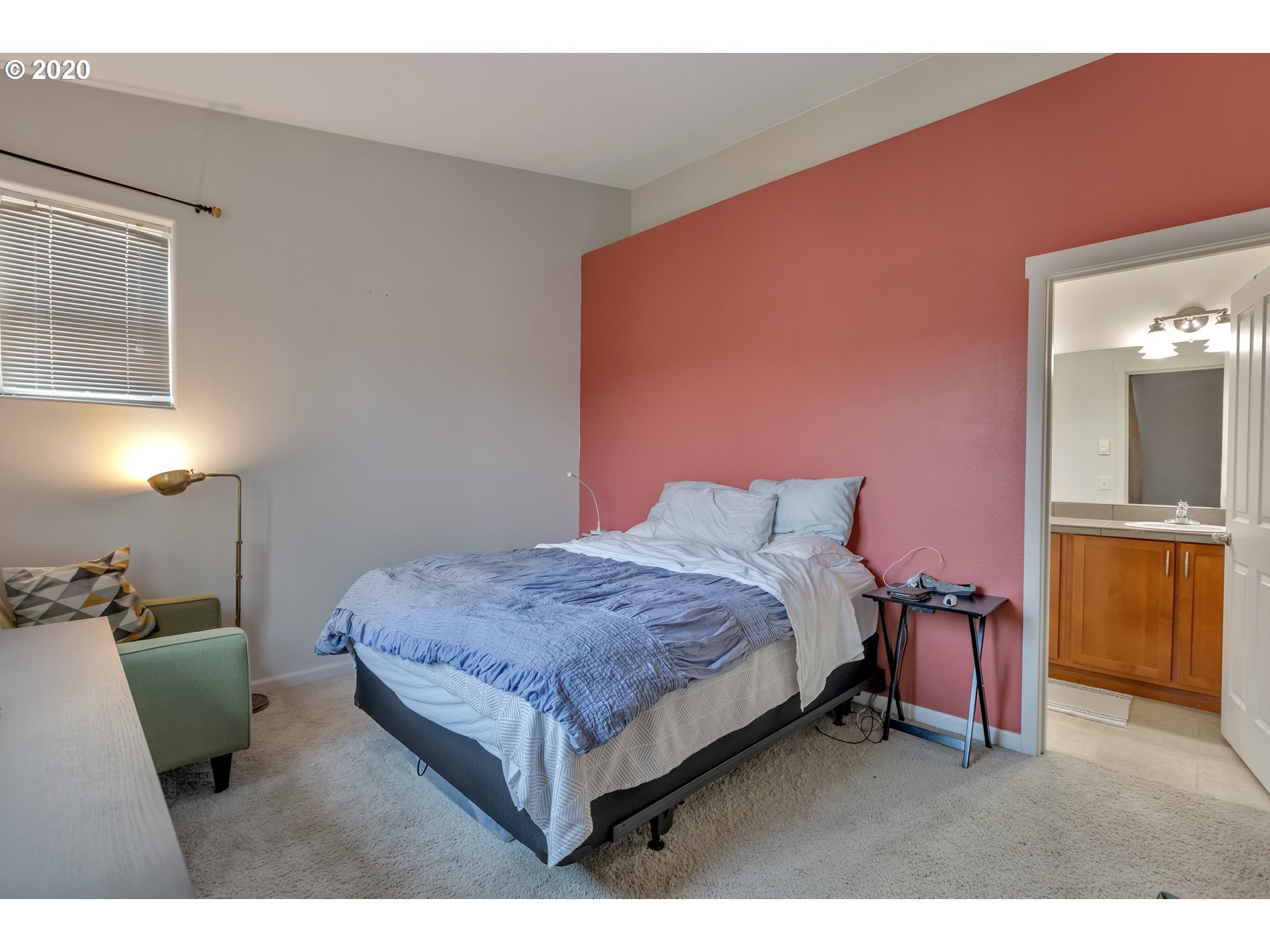 695 NW Falling Waters LN NW 401