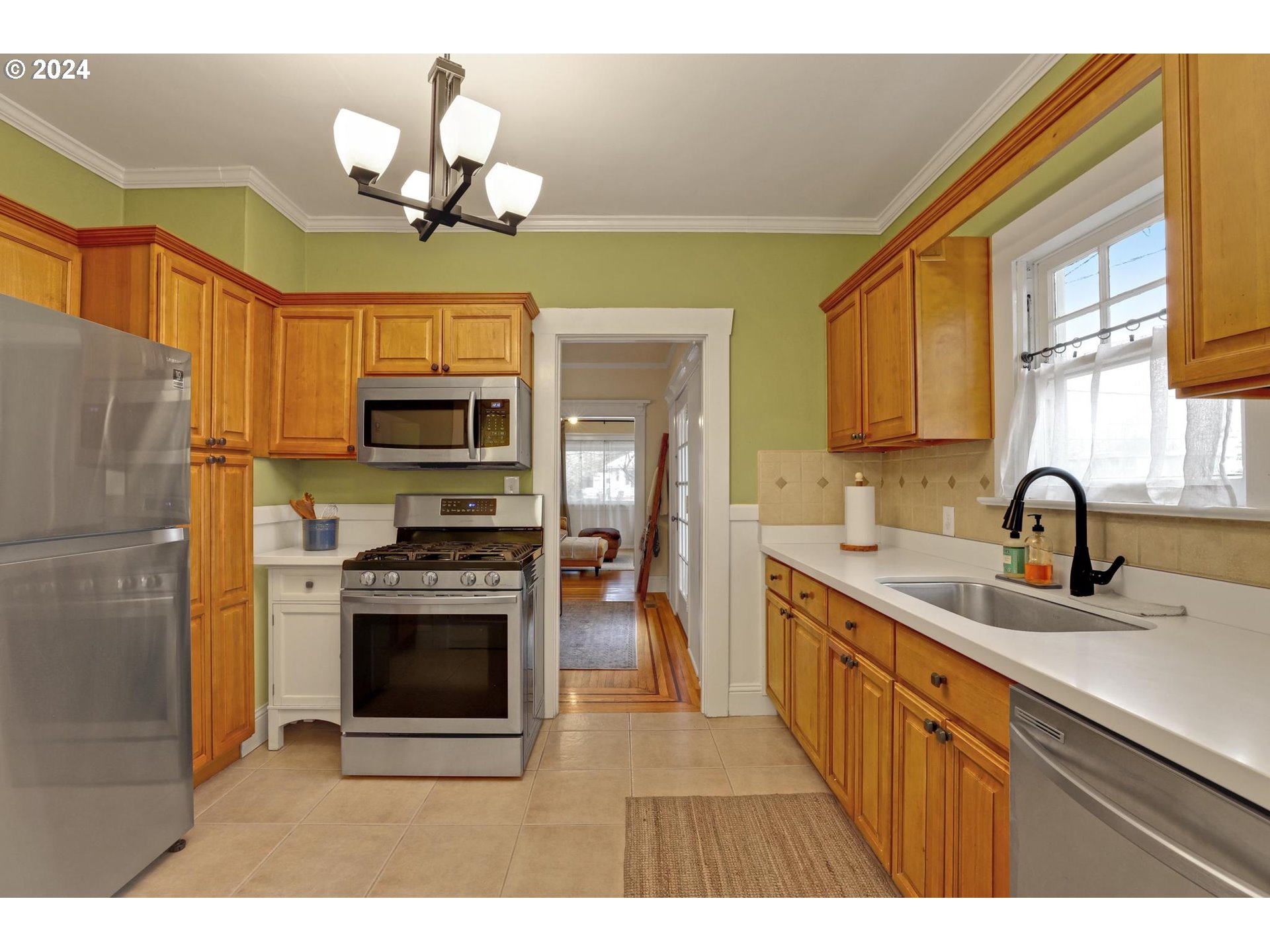 1719 SE CESAR E CHAVEZ BLVD