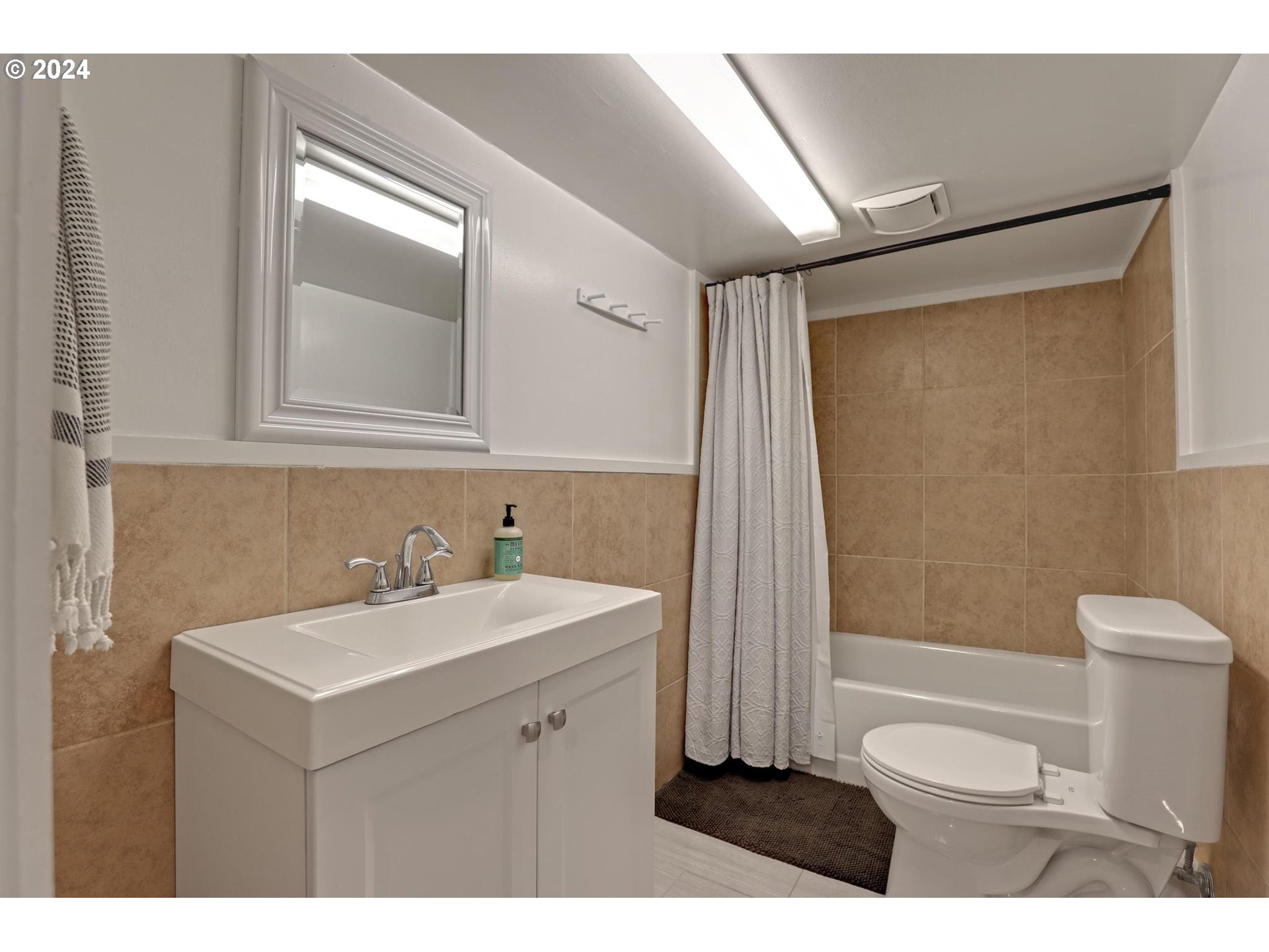 1719 SE CESAR E CHAVEZ BLVD