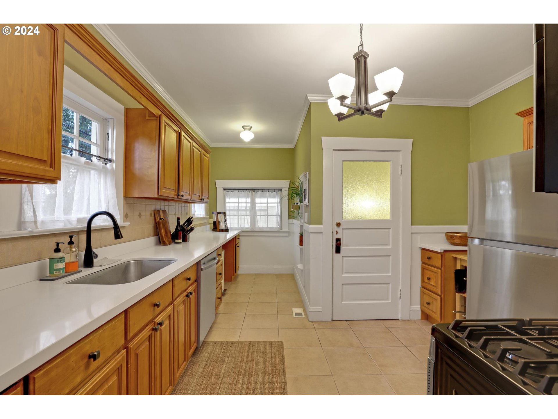 1719 SE CESAR E CHAVEZ BLVD