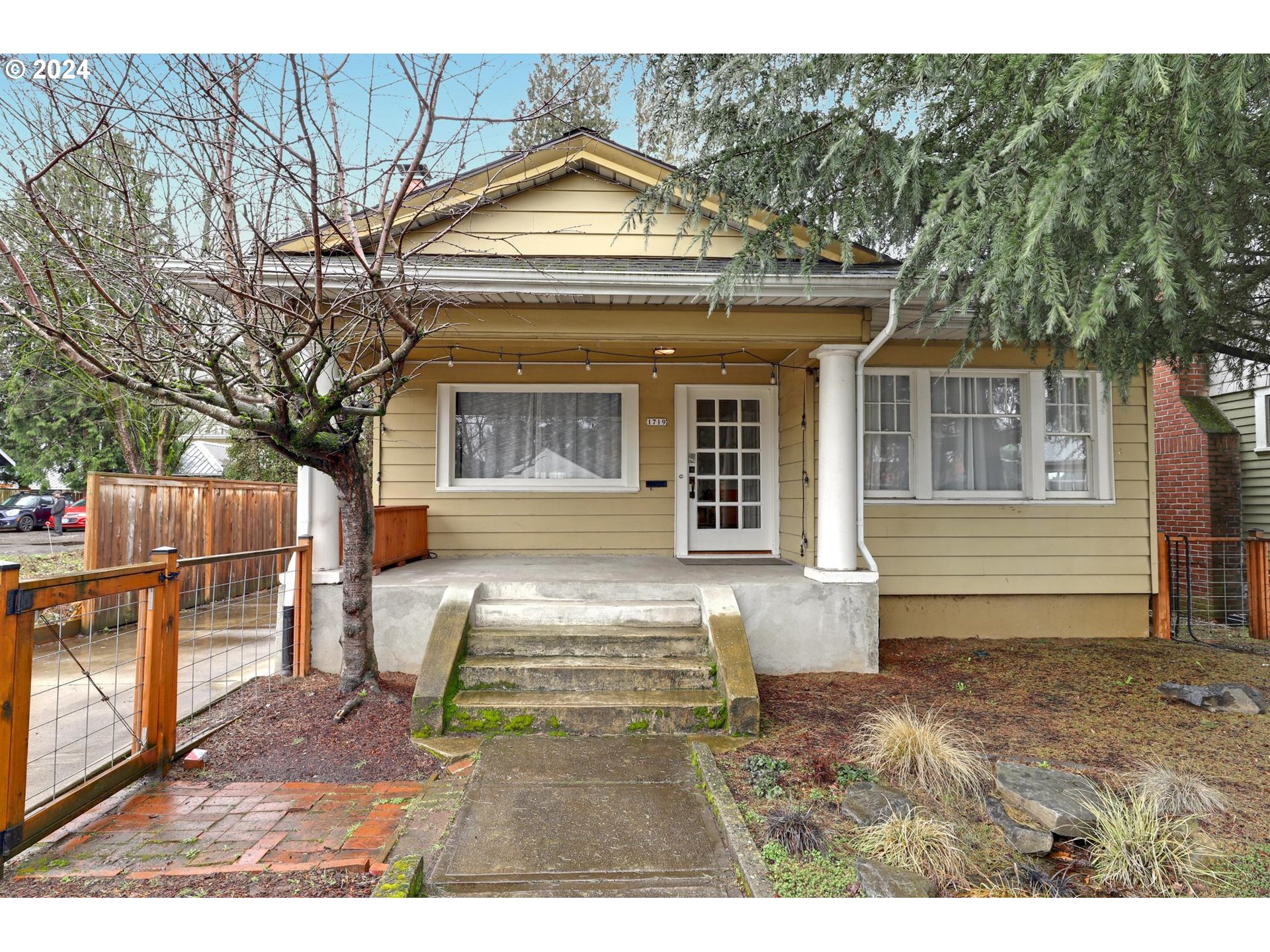 1719 SE CESAR E CHAVEZ BLVD