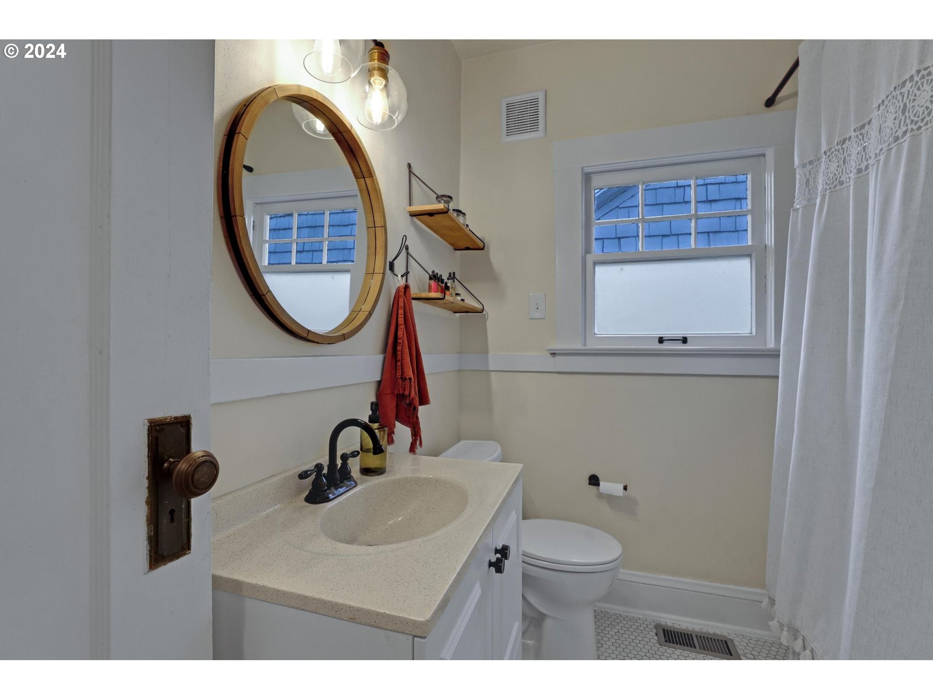 1719 SE CESAR E CHAVEZ BLVD