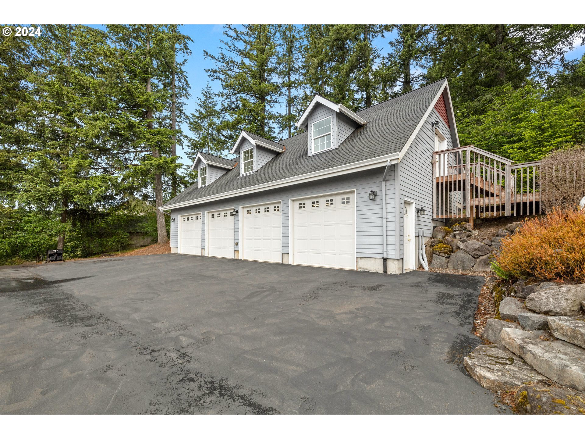 15777 S BRADLEY RD