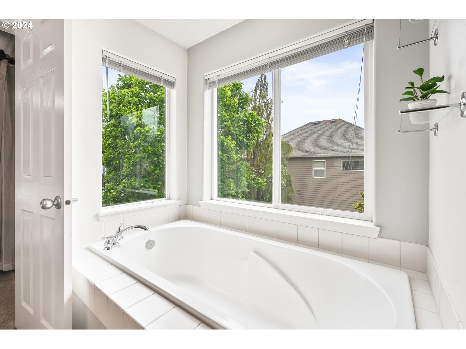 3504 NW TALAMORE TER