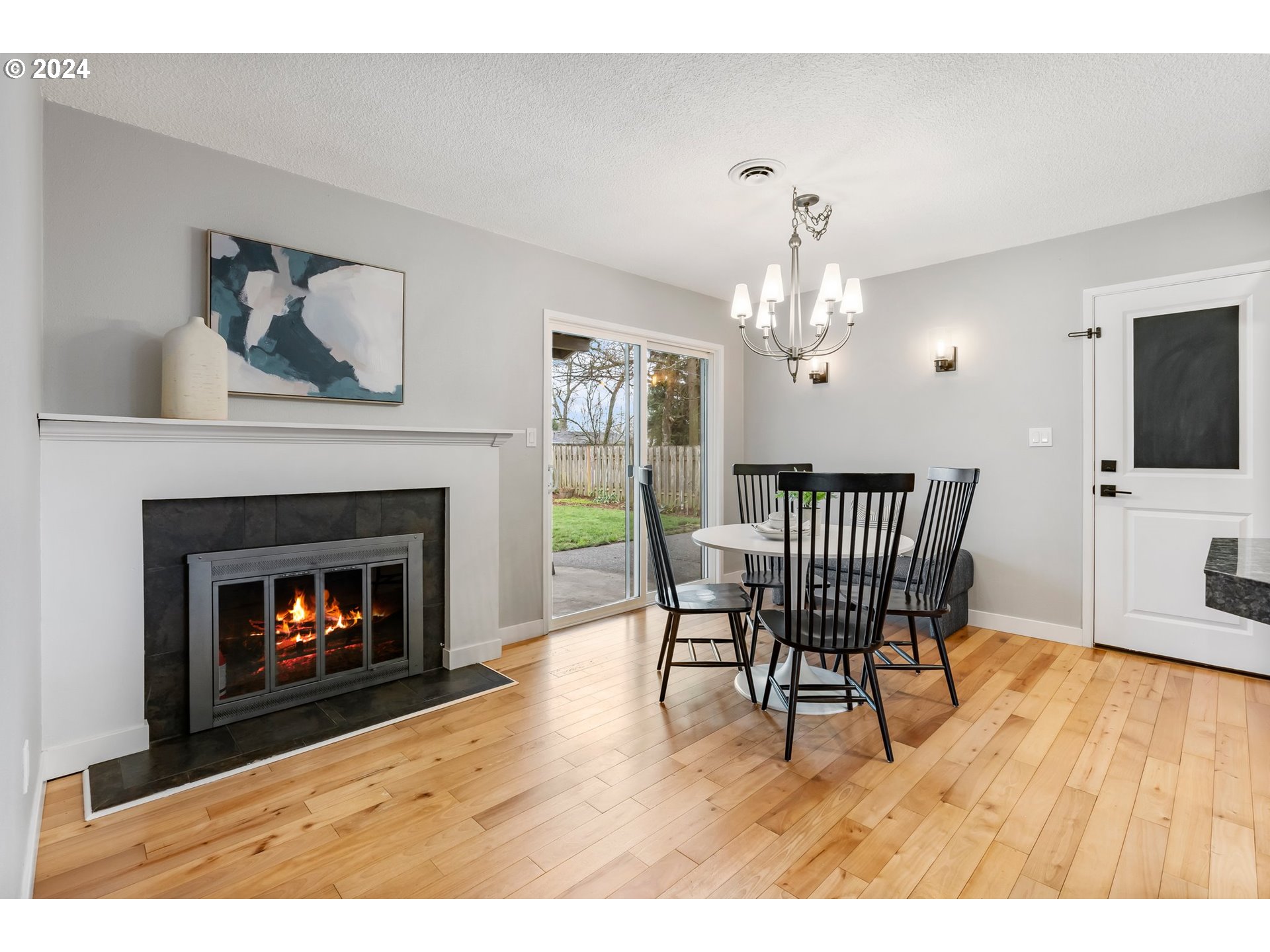 330 SW DEVONWOOD AVE