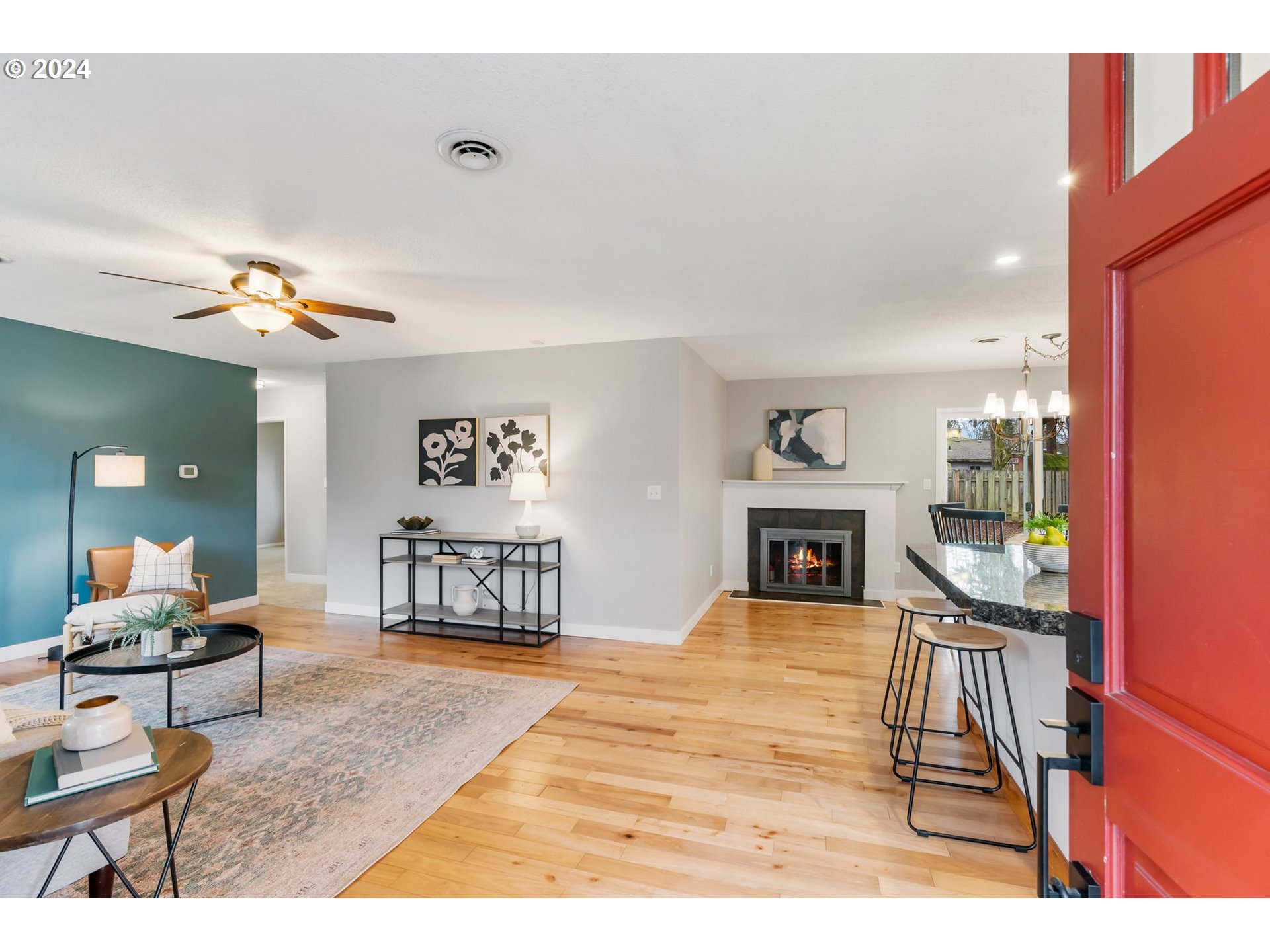 330 SW DEVONWOOD AVE