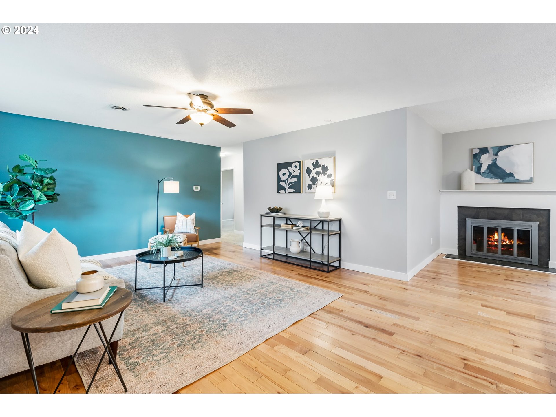 330 SW DEVONWOOD AVE