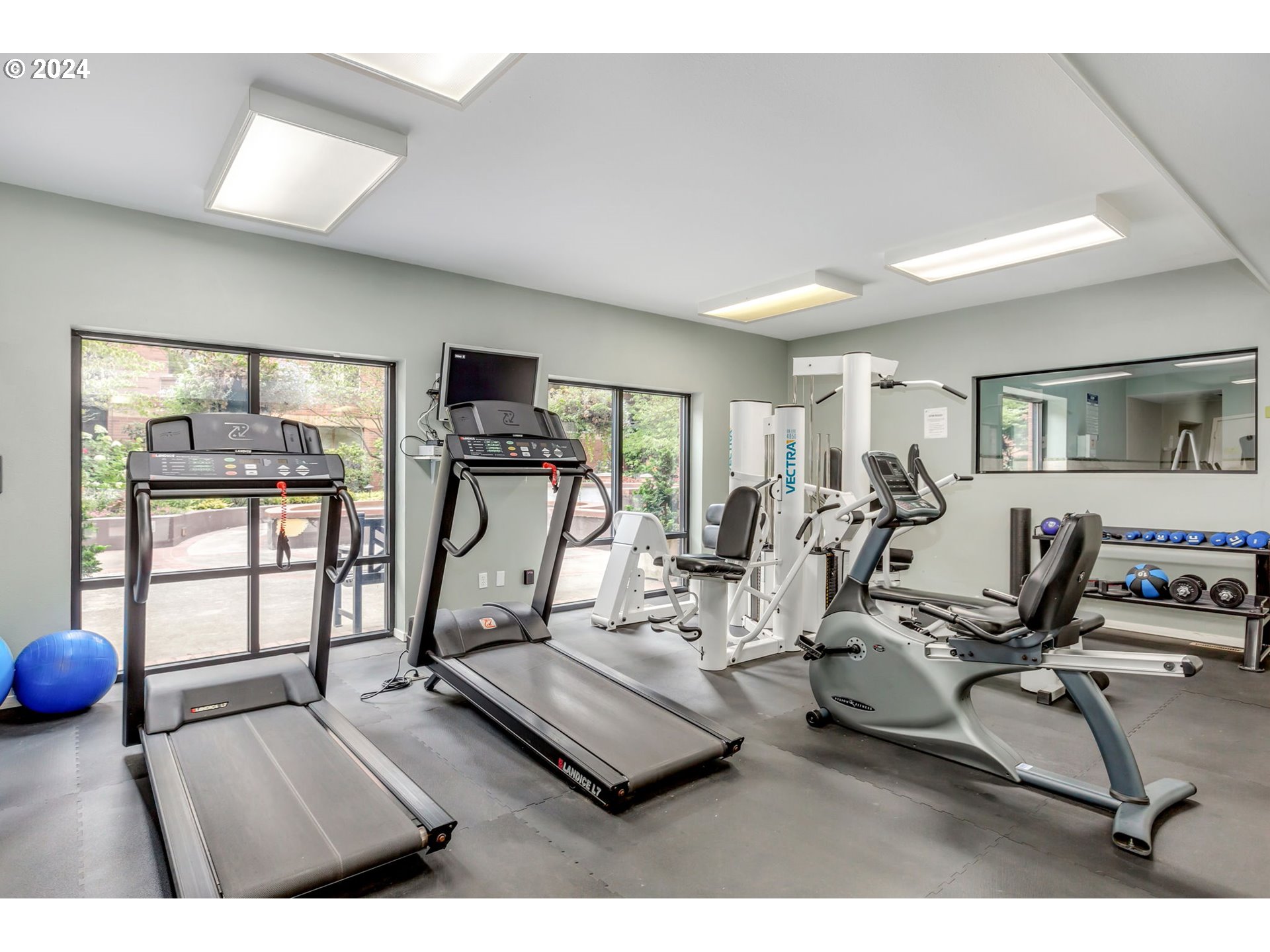 1500 SW PARK AVE 229