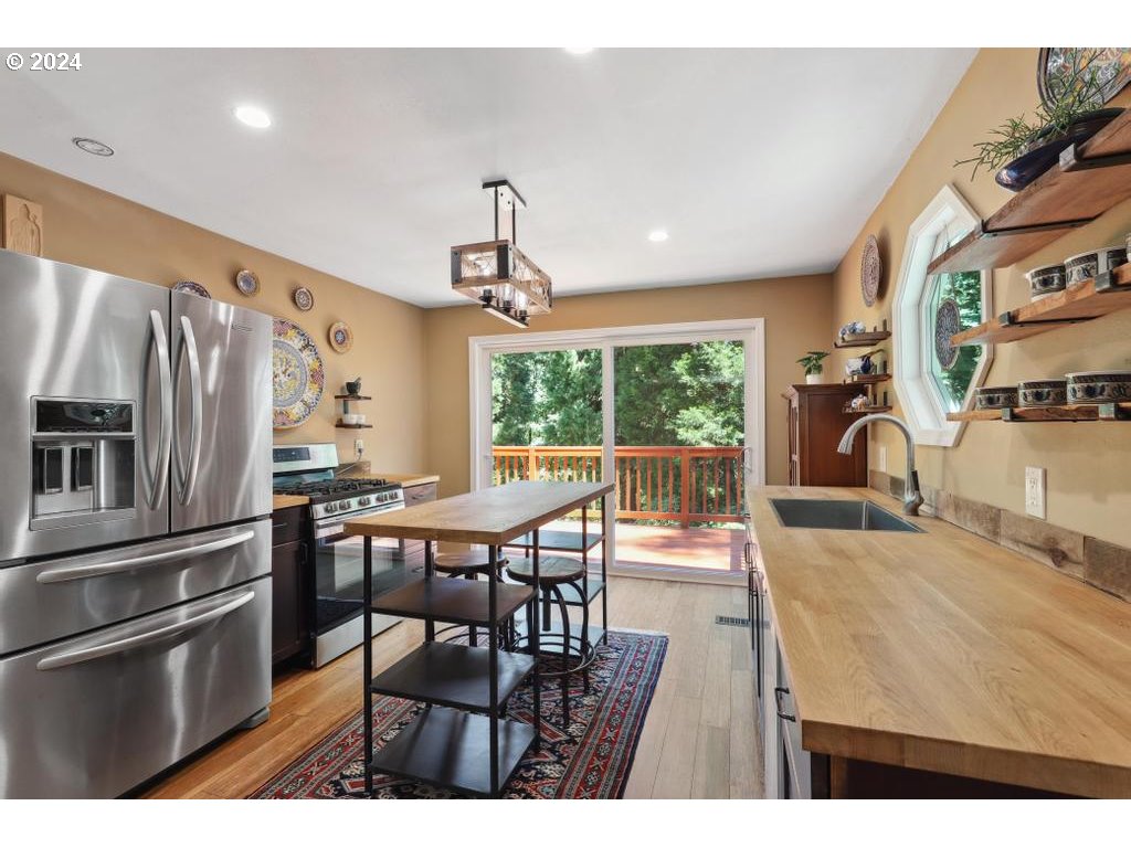 7530 NW SKYLINE BLVD