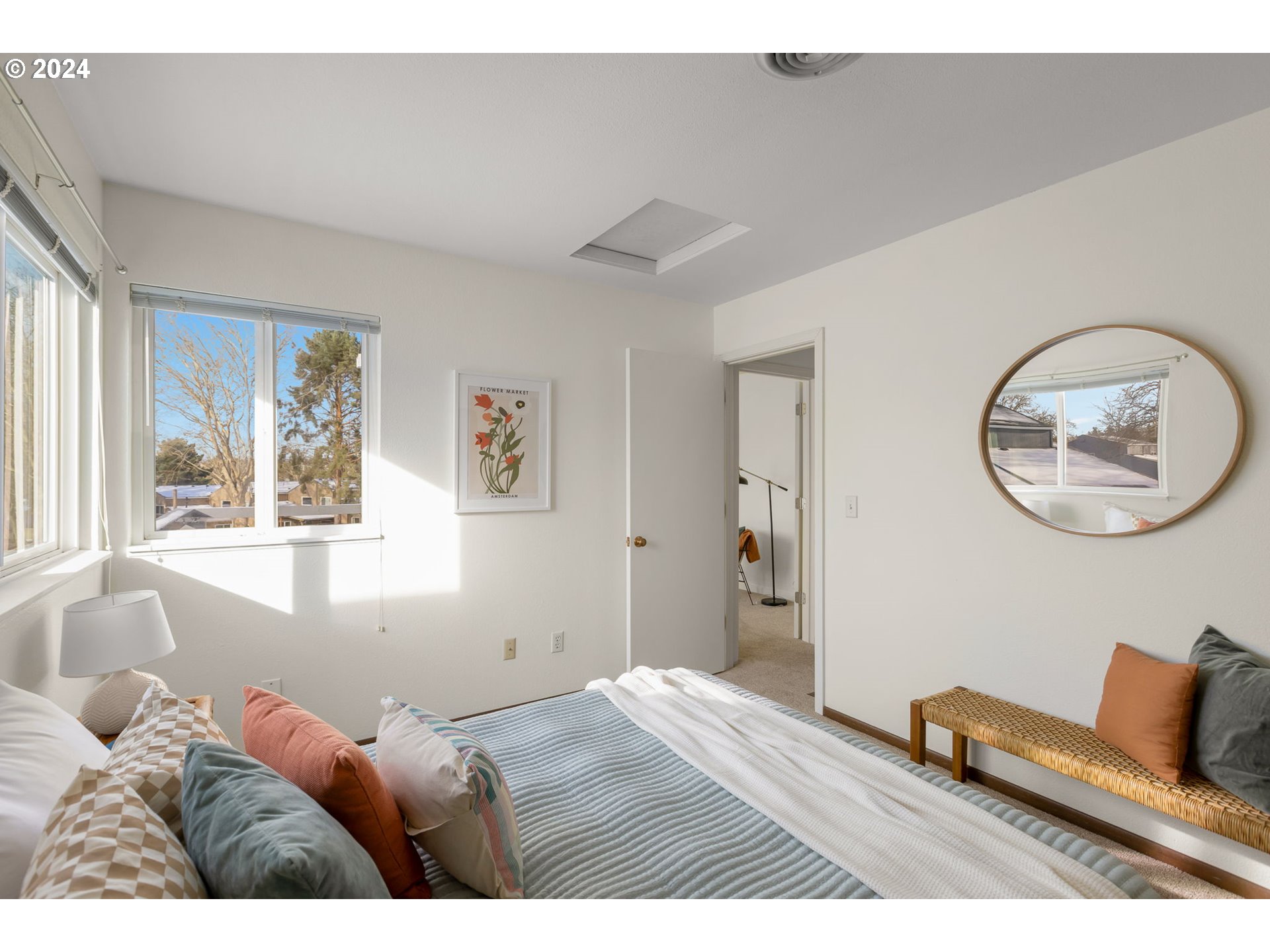 17633 NW ROLLING HILL LN