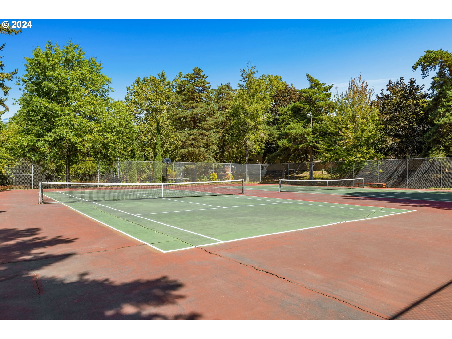 17633 NW ROLLING HILL LN