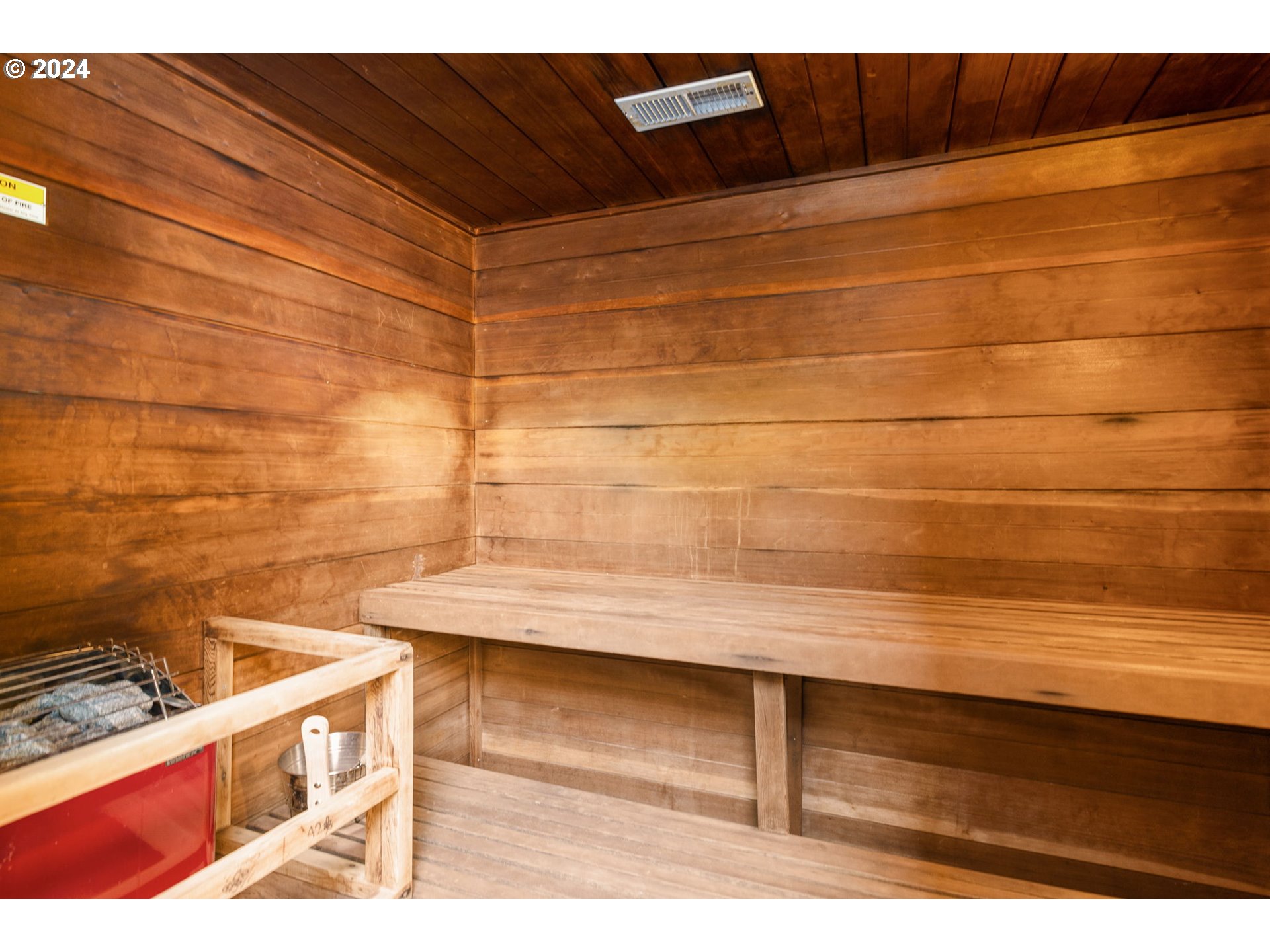 17633 NW ROLLING HILL LN