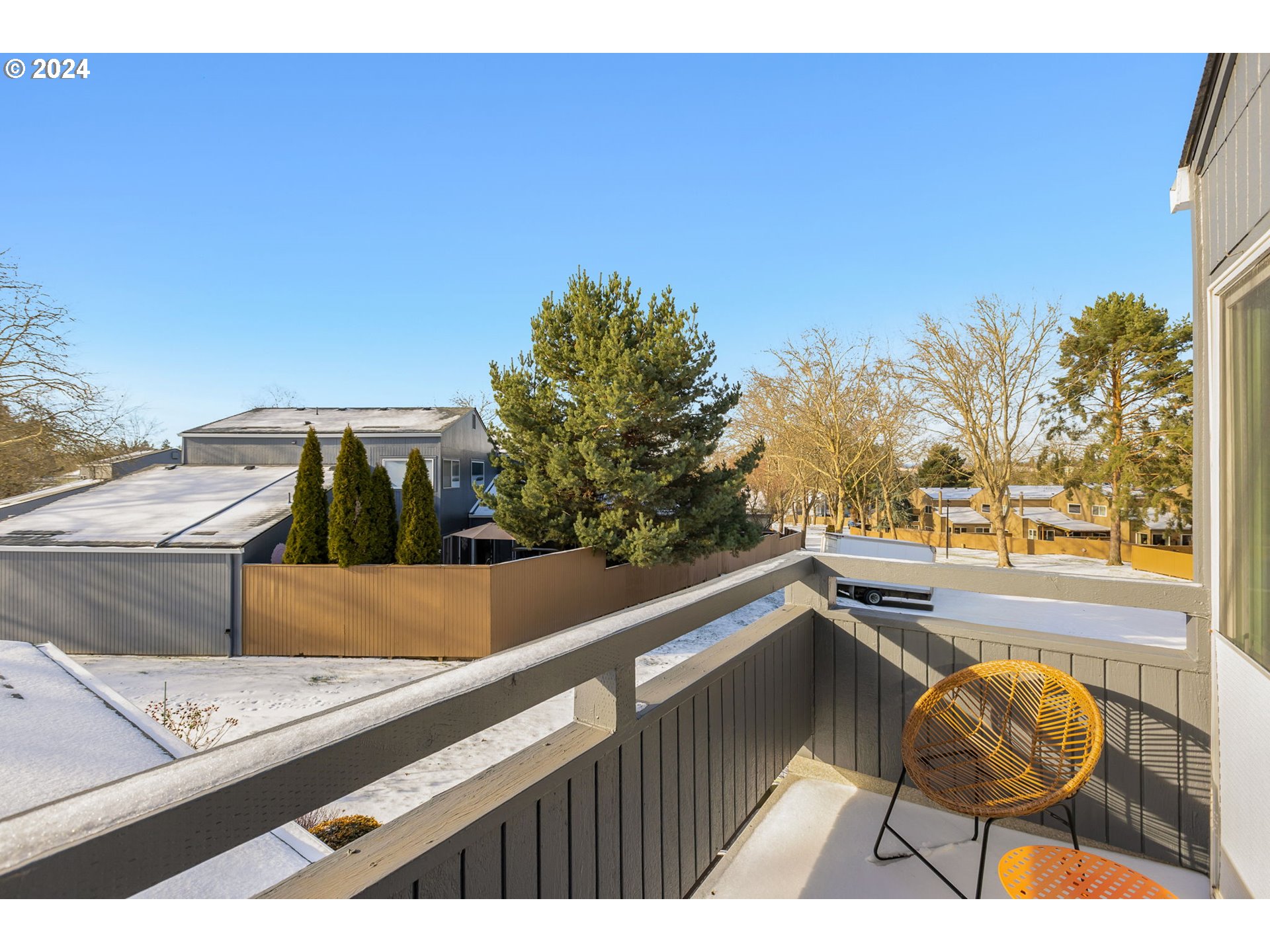 17633 NW ROLLING HILL LN