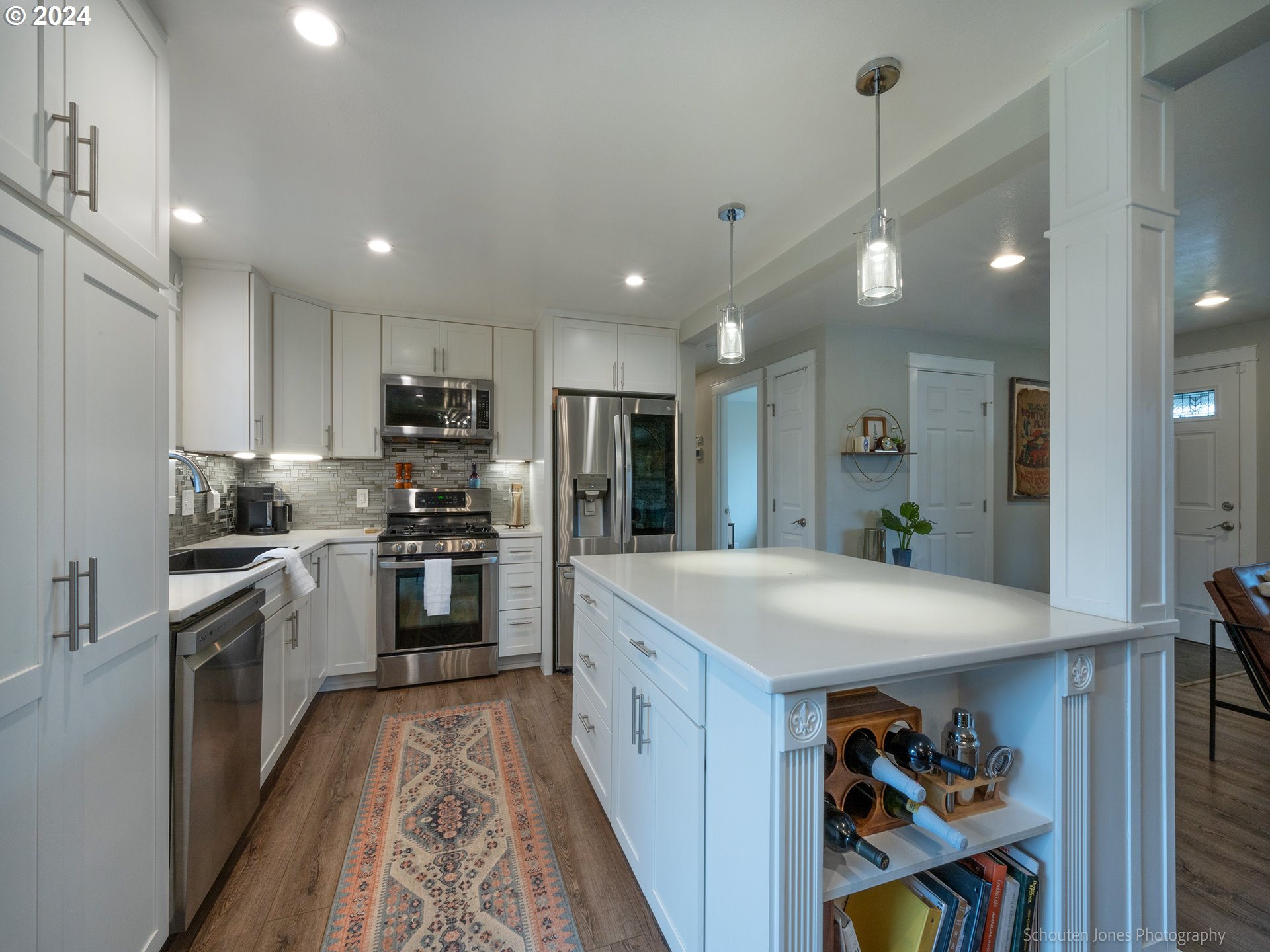 3756 GILHAM RD