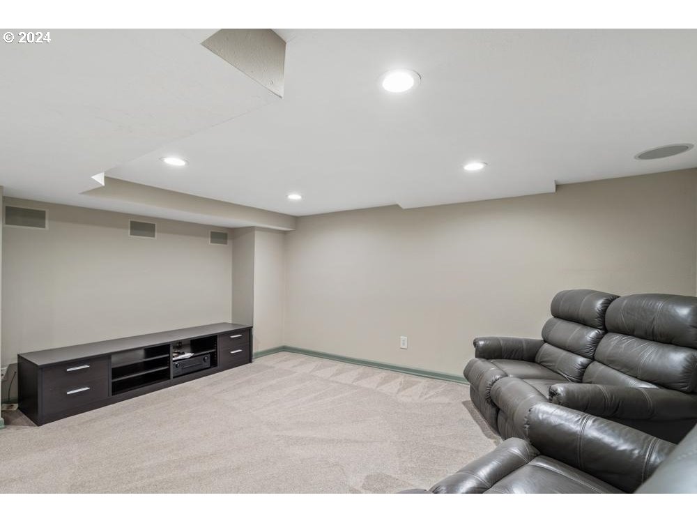 2220 NE 57TH AVE