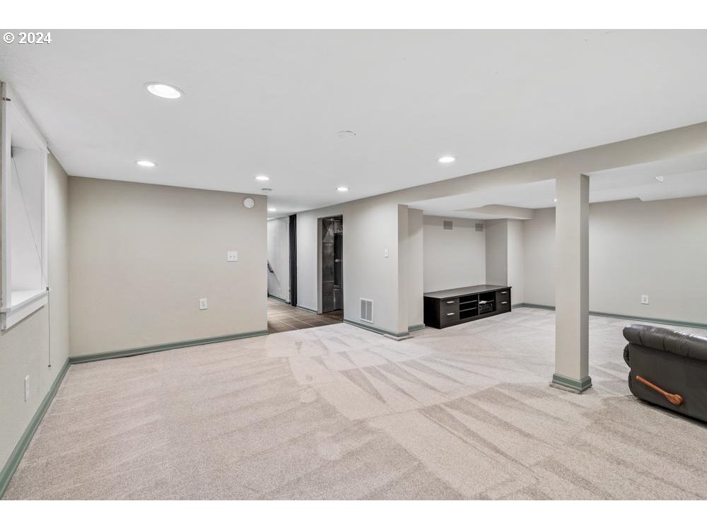 2220 NE 57TH AVE