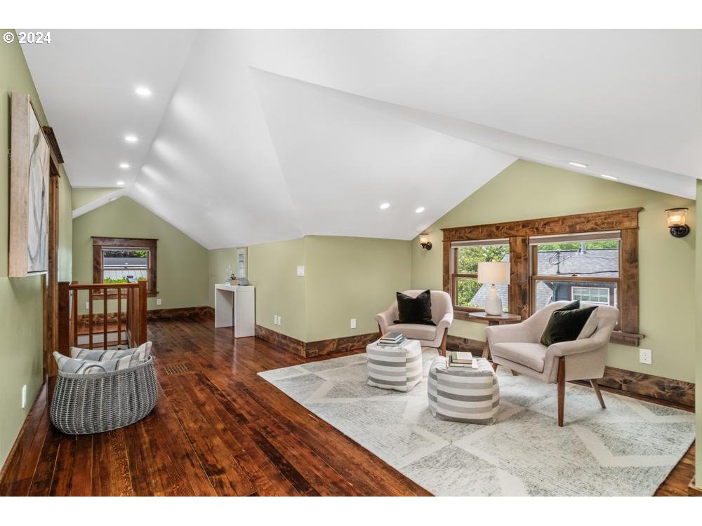 2220 NE 57TH AVE