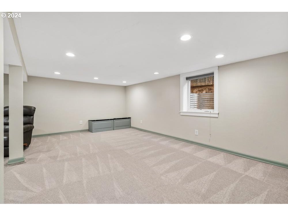 2220 NE 57TH AVE