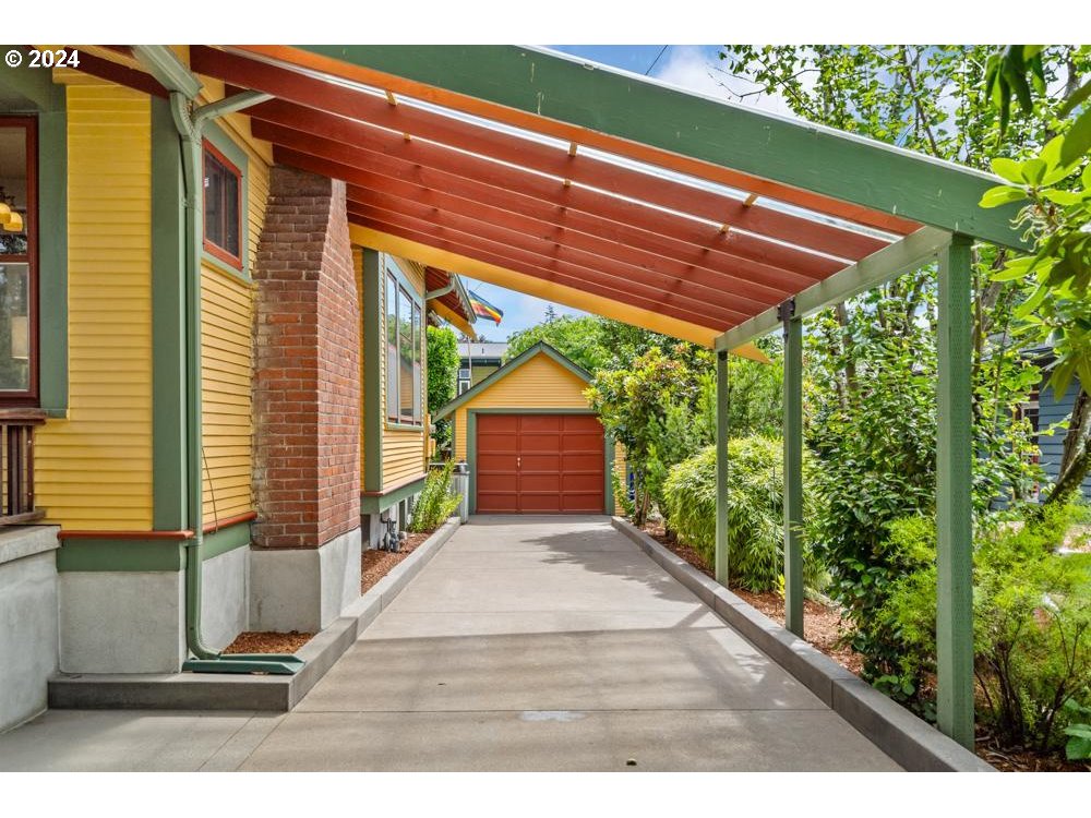 2220 NE 57TH AVE