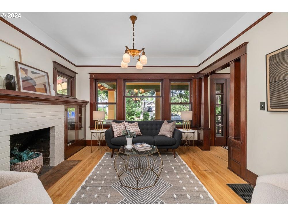 2220 NE 57TH AVE
