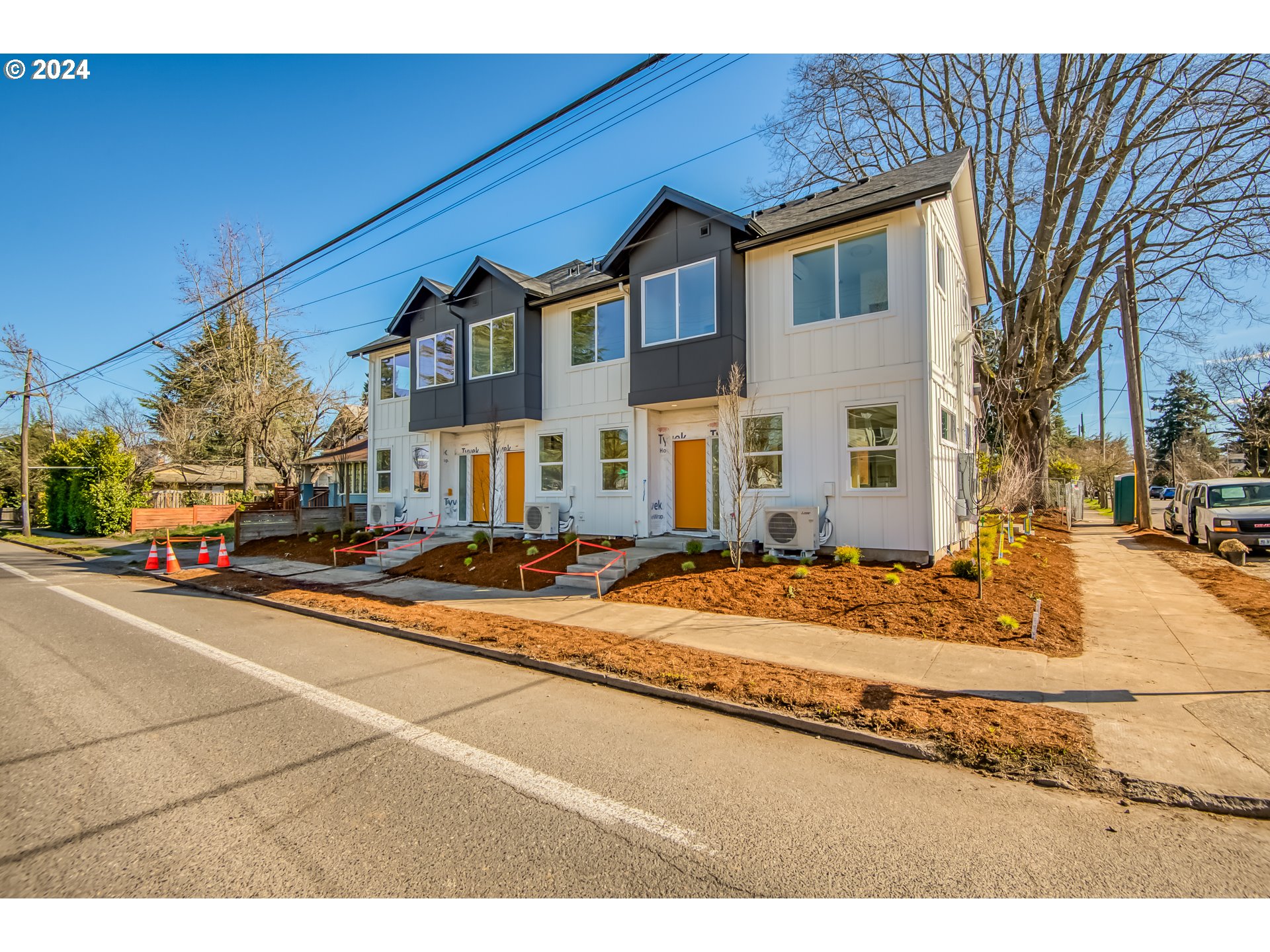 5221 SE Boise ST