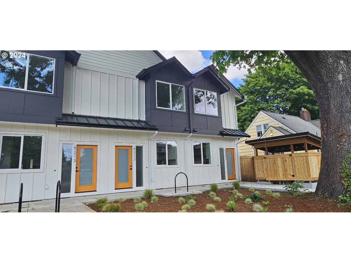5221 SE Boise ST