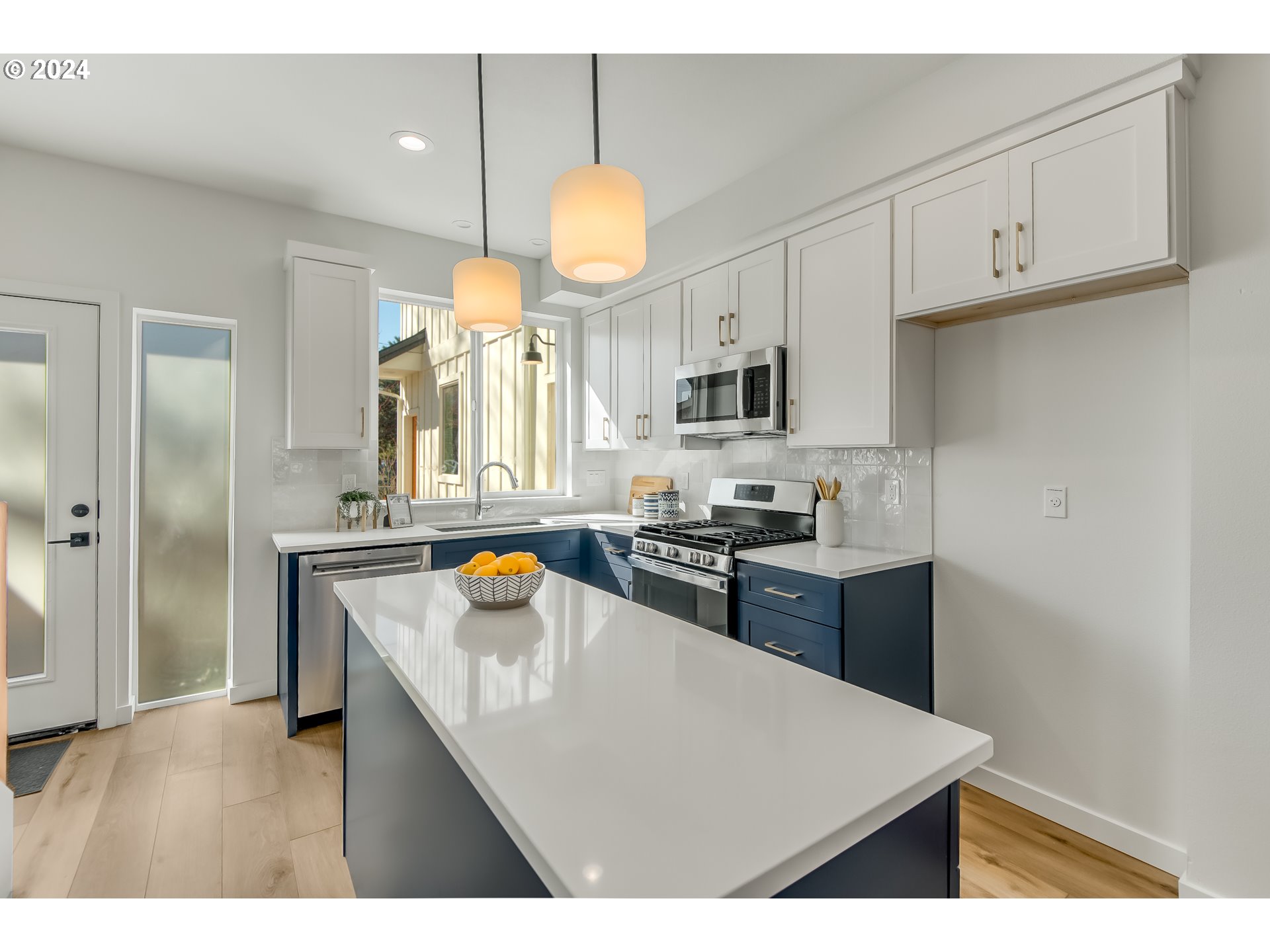 5221 SE Boise ST