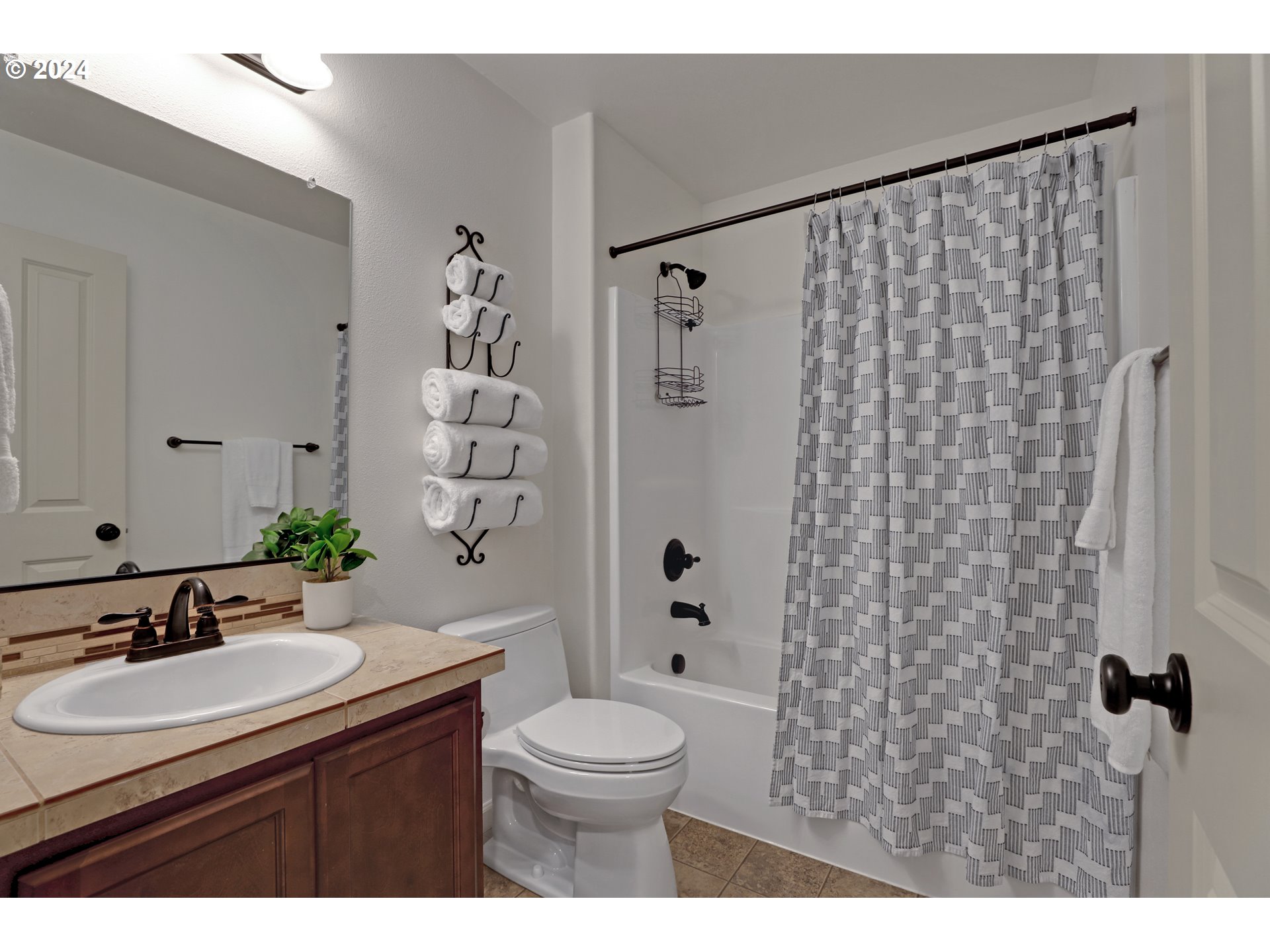 915 SW MOZART TER