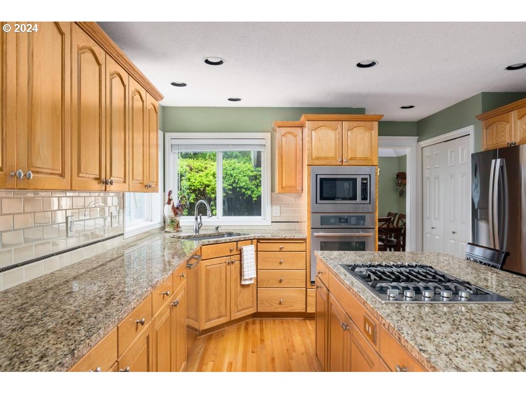 16727 NW WATERFORD WAY