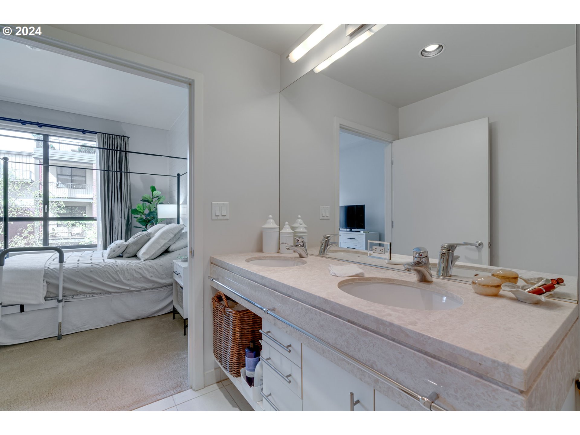 922 NW 11TH AVE 308