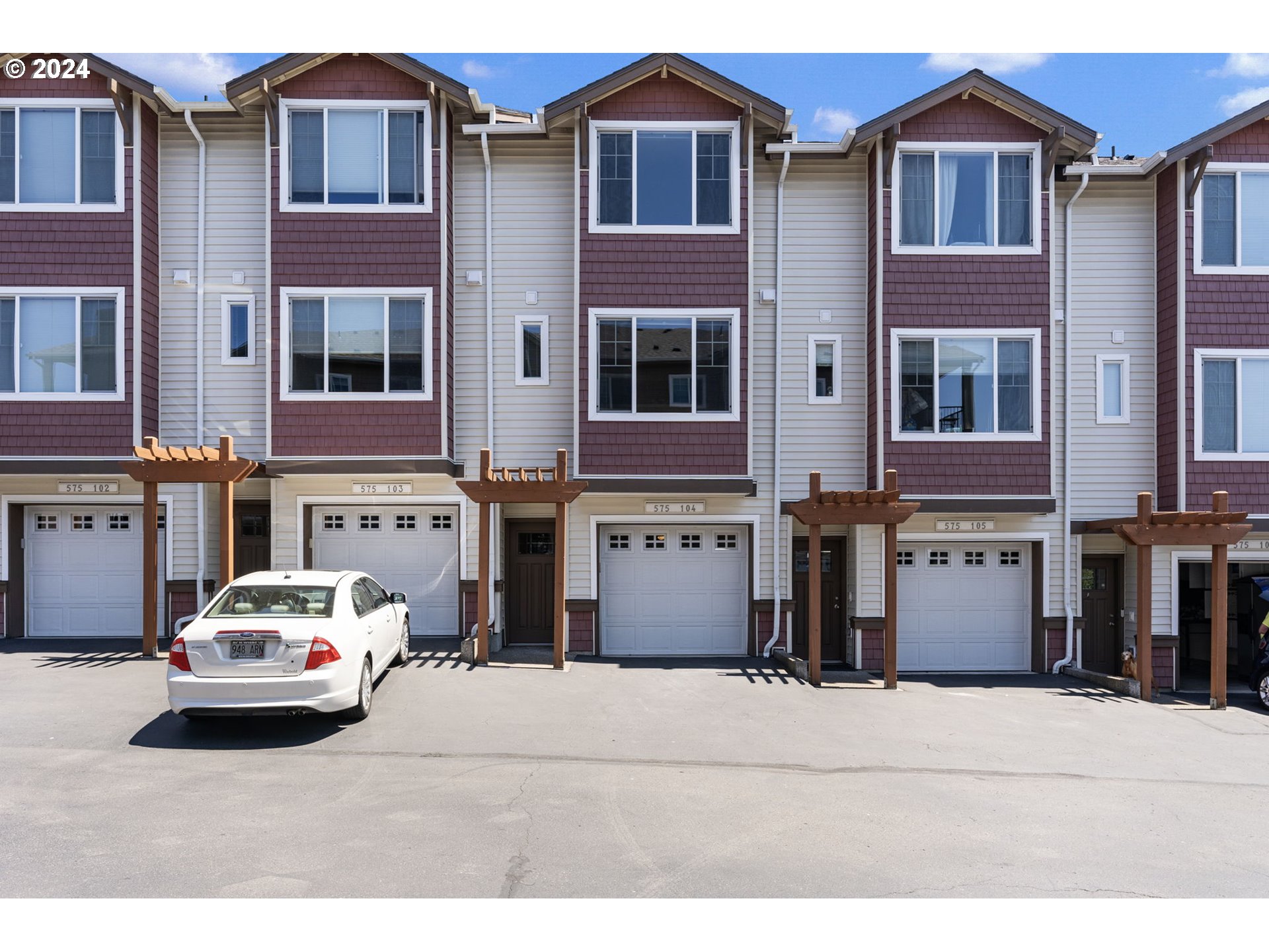 575 NW 118TH AVE 104