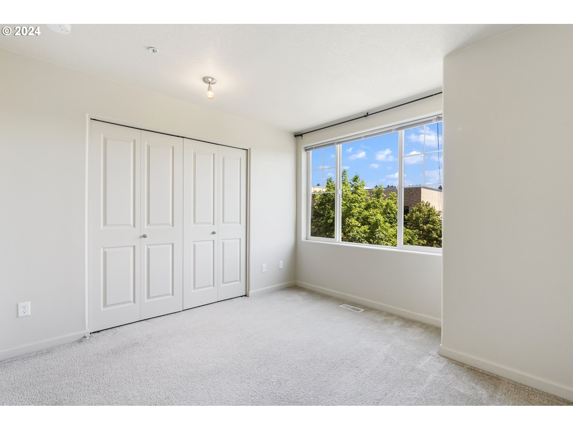 575 NW 118TH AVE 104