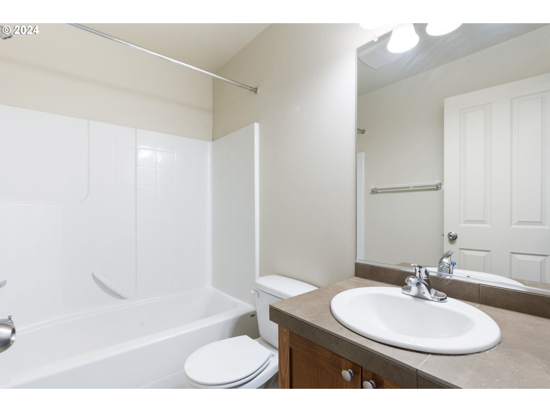 575 NW 118TH AVE 104