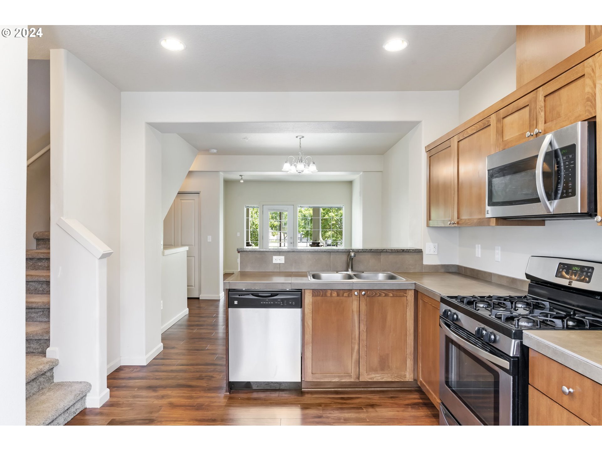 575 NW 118TH AVE 104