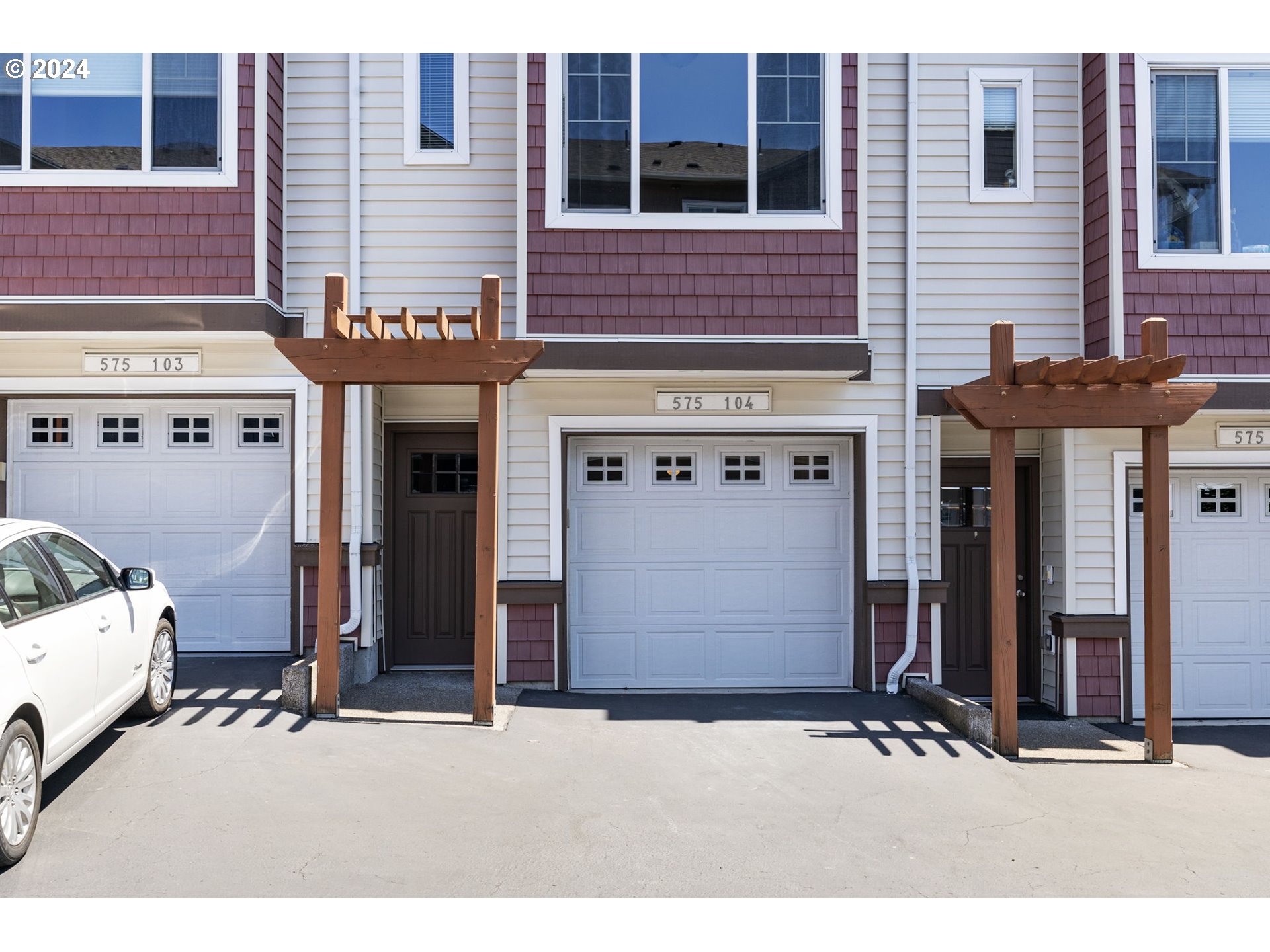 575 NW 118TH AVE 104