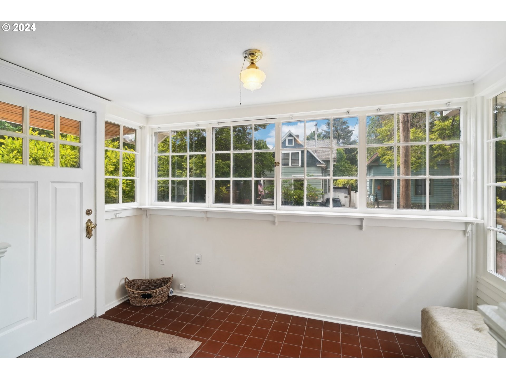 112 NE 29TH AVE