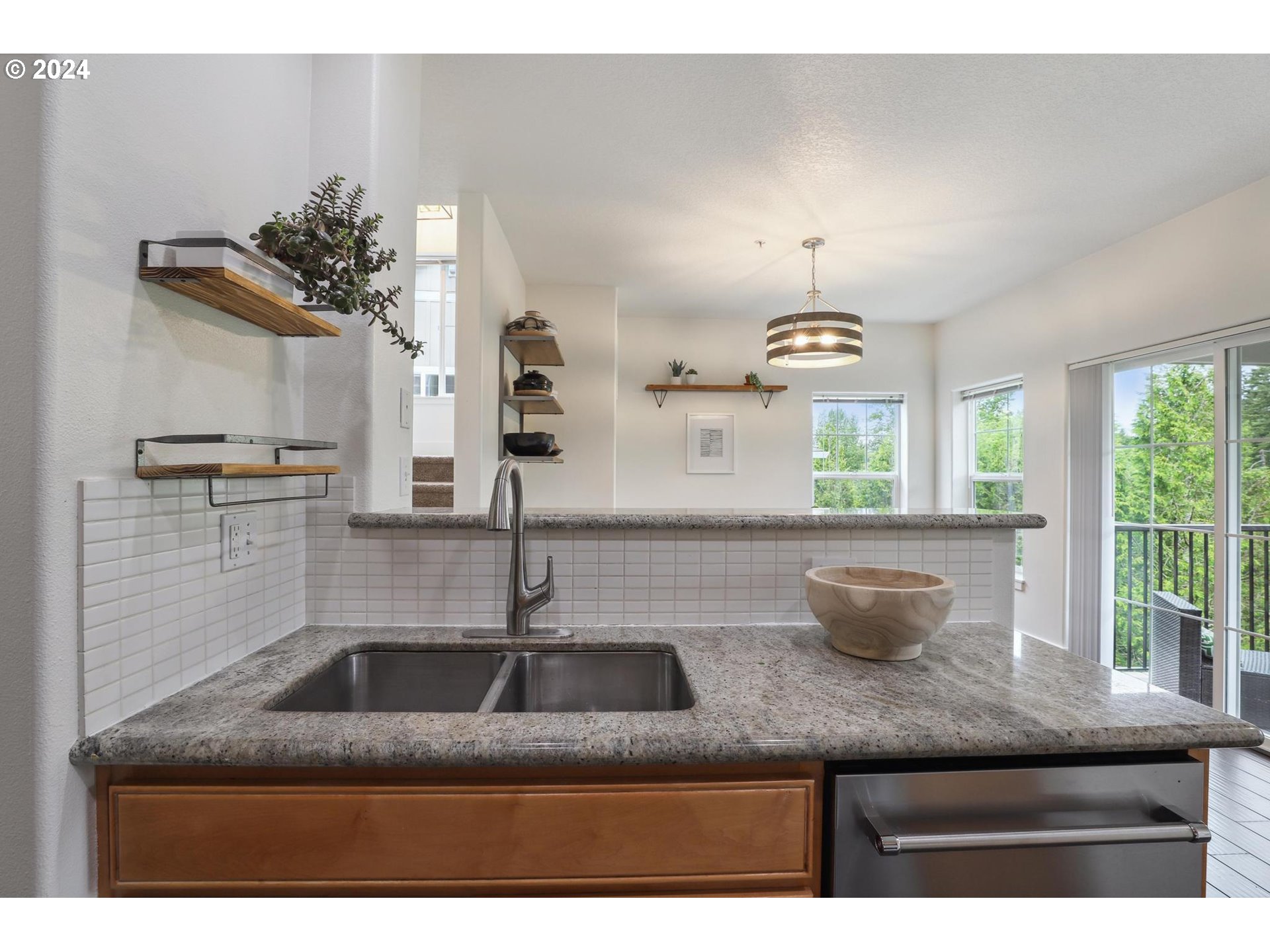 800 NW 118TH AVE 101