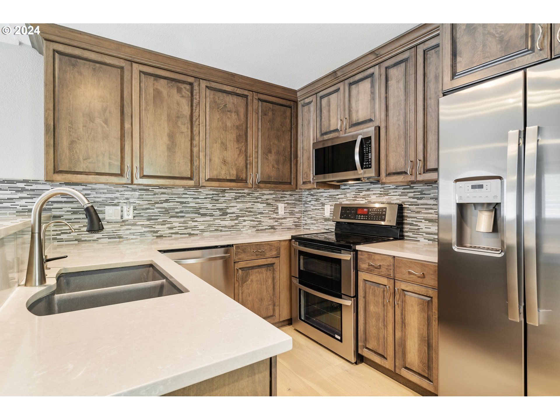 5225 JEAN RD 501