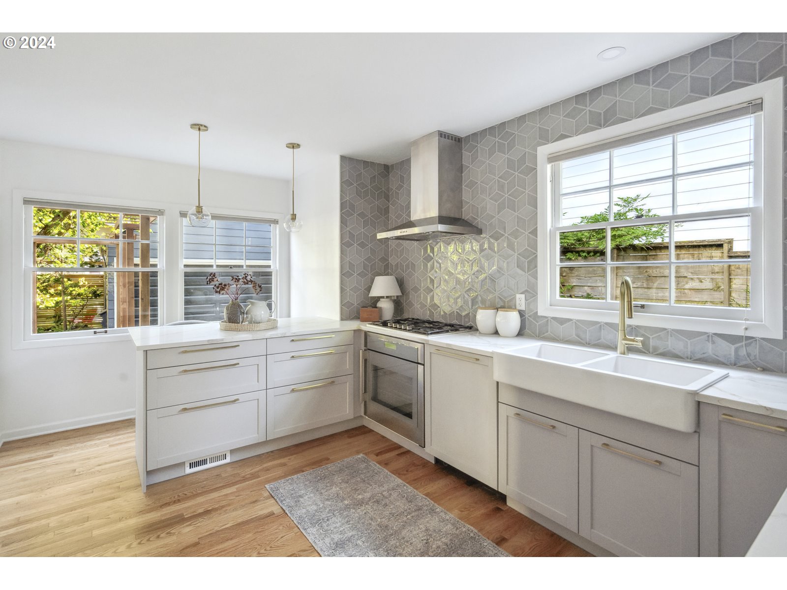 4050 NE 29TH AVE