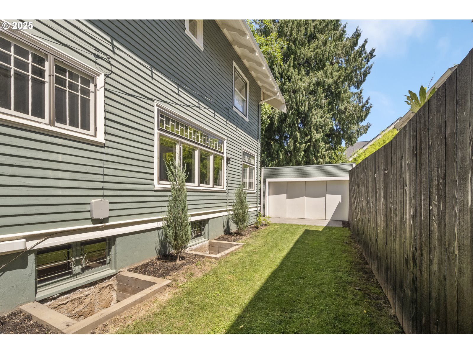 2946 NE 19th AVE