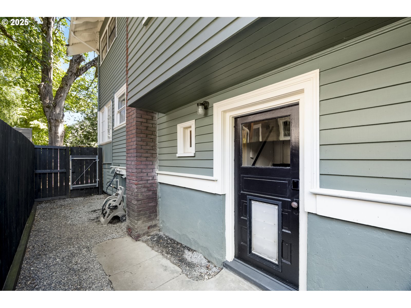 2946 NE 19th AVE